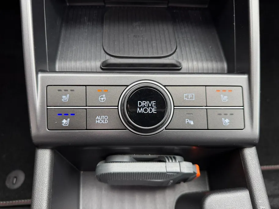 Hyundai Kona 1.6 GDI HEV N Line Sky | Schuif-/kantel dak | 360 camera | Apple Carplay/ Android Auto | Stoelverwarming voor & achter | Stoelventilatie |  Navigatie |