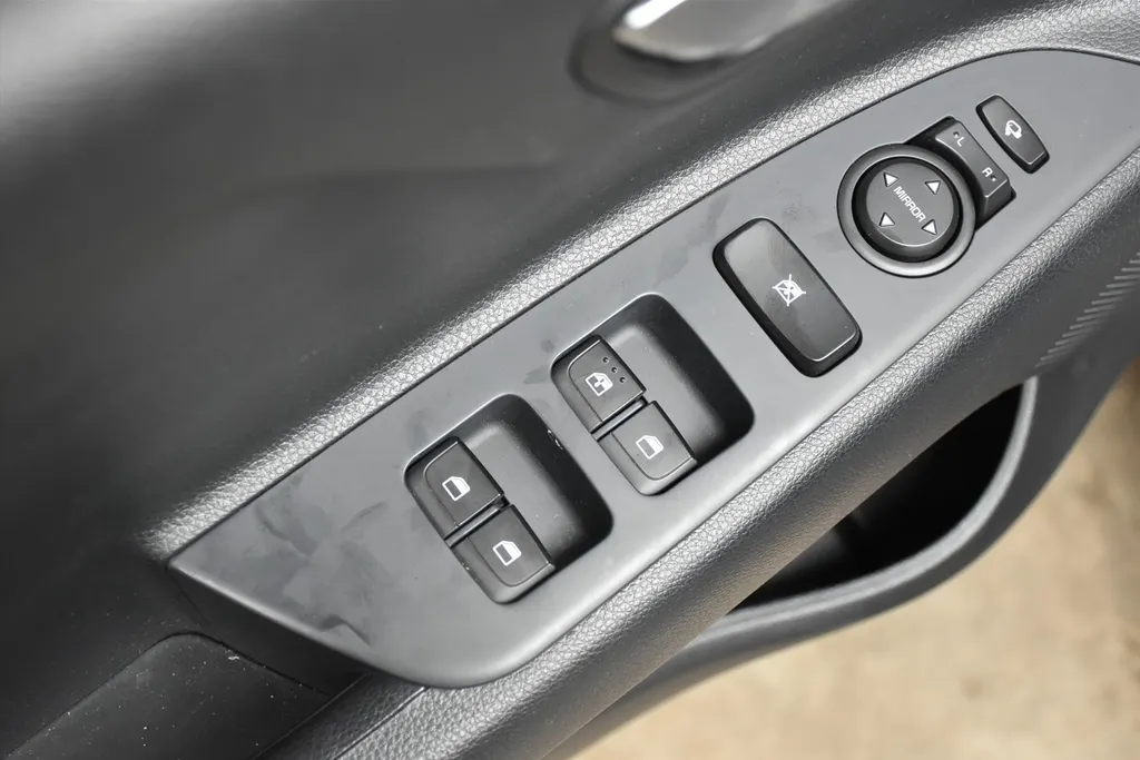 Kia Stonic 1.0 T-GDi MHEV 100pk DCT7 DynamicPlusLine