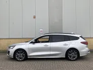 Ford Focus 1.0 EcoBoost Hybrid 125 pk ST Line Wagon Navigatie SYNC4 - Apple Carlay Android Auto - Winter Pack