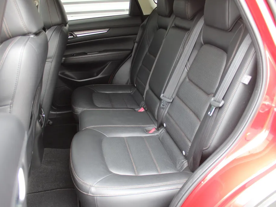 Mazda CX-5 2.5 SkyActiv-G 194 GT-M 4WD | Trekhaak | Stuur-/stoelverwarming | Leer | 19' LM | Navi | Schuifdak | Camera | HUD | LED | All season | 194 PK!! |