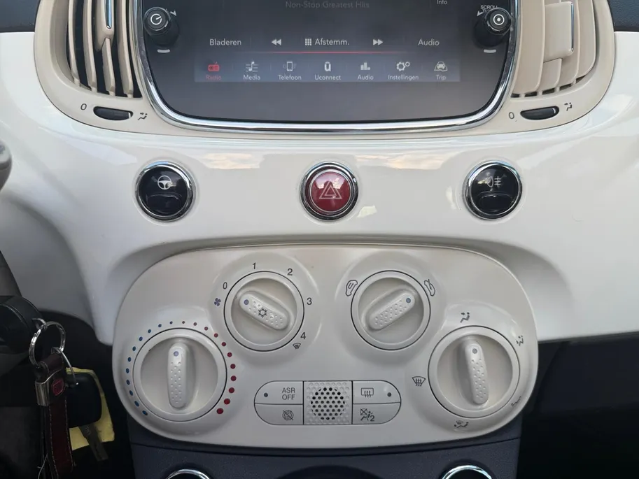 Fiat 500C 1.2 Lounge | Open Dak | Bluetooth | All Season Banden | Airco | Lederen Bekleding | LMV | 12 Maanden BOVAG Garantie