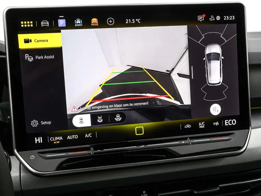 Volkswagen Golf Life Edition 1.5 eHybrid 204 PK 7 versn. DSG · Draadloze telefoonlader · Achteruitrijcamera · Privatelease Van 594,- voor  472,- obv 24 maanden! · Prijs is inclusief inruilpremie · MEGA SALE