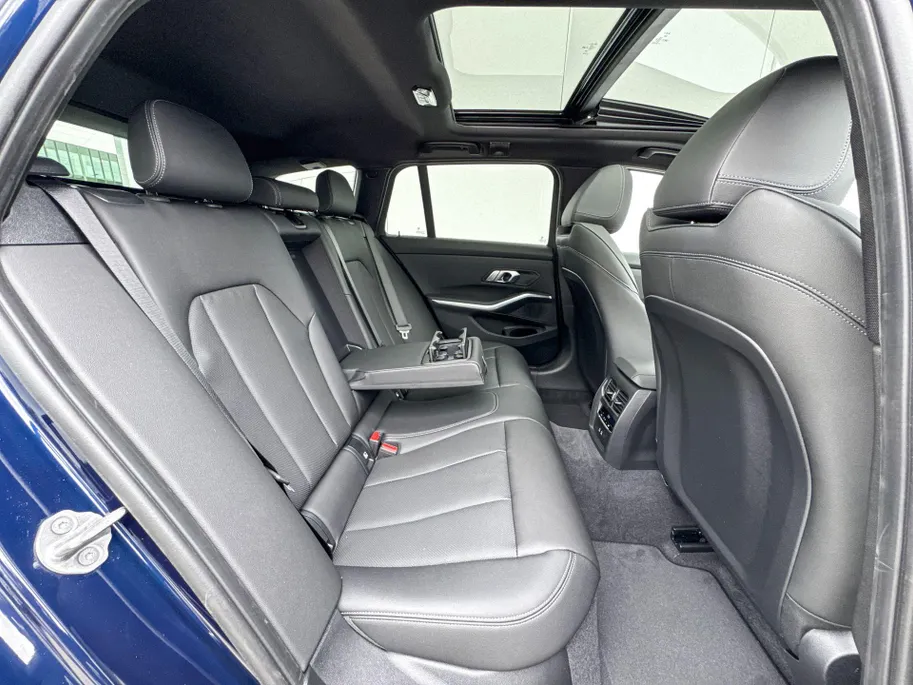 BMW 3 Serie Touring 330e