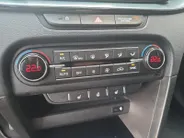 Kia Ceed 1.0T Design Edition | Stoel en stuurverwarming | Dodehoek detectie | Navigatie | Camera | Apple carplay / Android Auto | JBL sound system |