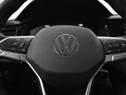 Volkswagen Polo Life Edition 1.0 TSI 95 pk 5 versn. Hand · Achteruitrijcamera · regensensor ·