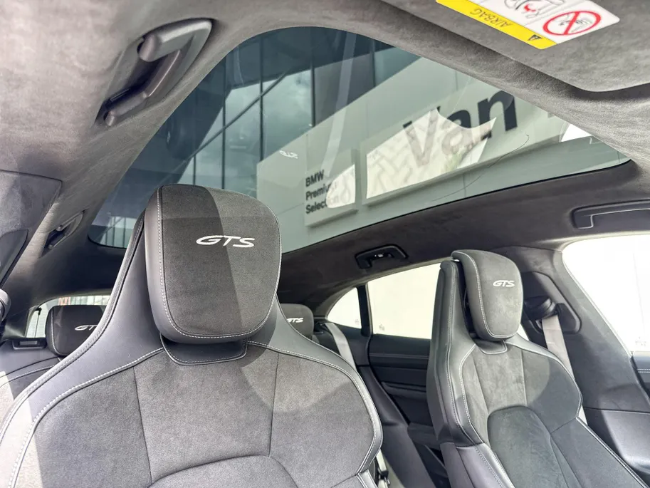 Porsche Taycan Sport Turismo GTS 93 kWh