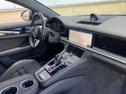 Porsche Panamera Sport Turismo 4 - 3.0 331 pk Sport Chrono - Panoramadak - Stoelverwarming  - Luchtvering - 21 inch lichtmetalen velgen