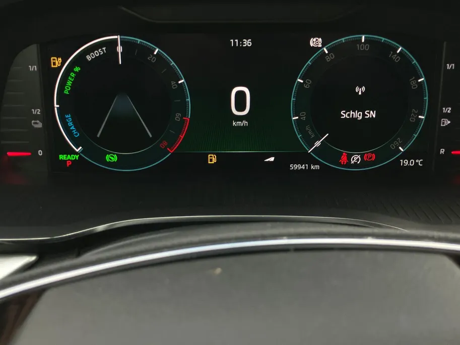 Škoda Octavia Combi 1.4 PHEV 204pk DSG Business+ Panoramadak · Stoelverwarming · Apple/Android Car Play ·