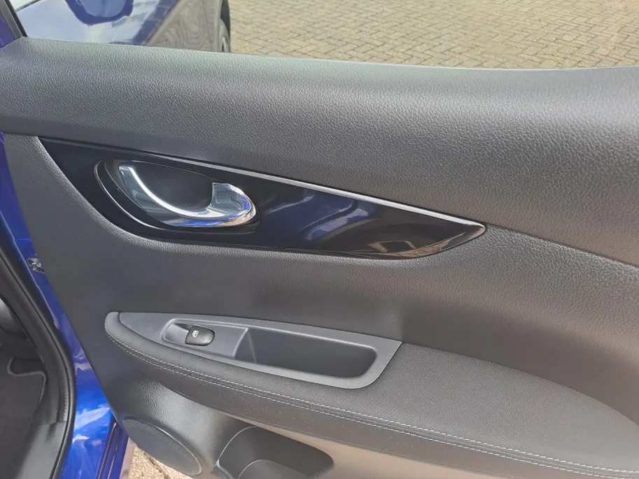 Nissan QASHQAI 1.3 DIG-T Design Edition | Automaat | Trekhaak | Pano Dak | Navi | Cruise | Camera | Apple Carplay/Android Auto | Stoel verrw.