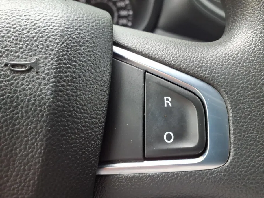 Renault Master T33 2.3 dCi 135 L2H2 Work Edition Airco | Navigatie | PDC-Camera | Blindspot | 1 jaar Garantie.