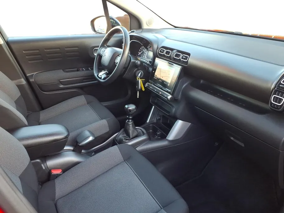Citroën C3 Aircross 1.2 PureTech S&S Shine | Trekhaak | LMV | Navigatie | 1 jaar garantie