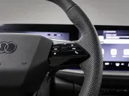 Audi Q5 e-hybrid quattro S edition Competition 367 PK · Panorama dak · Trekhaak elek. wegklapbaar · bijrijdersdisplay · 21' LM Velgen