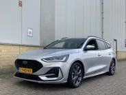 Ford Focus 1.0 EcoBoost Hybrid 125 pk ST Line Wagon Navigatie SYNC4 - Apple Carplay/ Android Auto - Winter Pack
