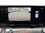 Hyundai Kona 1.6 GDI HEV Comfort Smart 19'' velgen Incl. resterend fabrieksgarantie! Zeer mooie uitvoering! ALS NIEUW!!