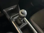 Renault Clio Techno | Camera | Climate Control﻿ | Draadloze oplader | 18 Inch velgen | Dode hoek Detectie | Sfeerverlichting, NU € 2.000,- VOORRAAD VOORDEEL *