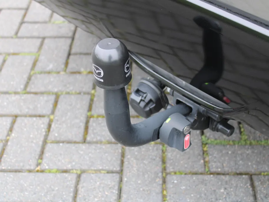 Mazda 2 Hybrid 1.5 Agile | Comfort pakket | Trekhaak | CarPlay | Camera | Stuur-/stoelverwarming | Cruise adapt. | 15' LM |