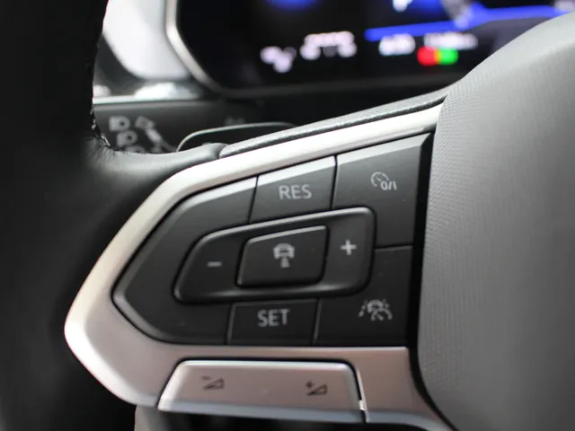 Volkswagen T-Cross 1.0 TSI Life Goal DSG Automaat Navigatie | IQ-Light | Camera | Climate Control | 4-Seizoenen banden