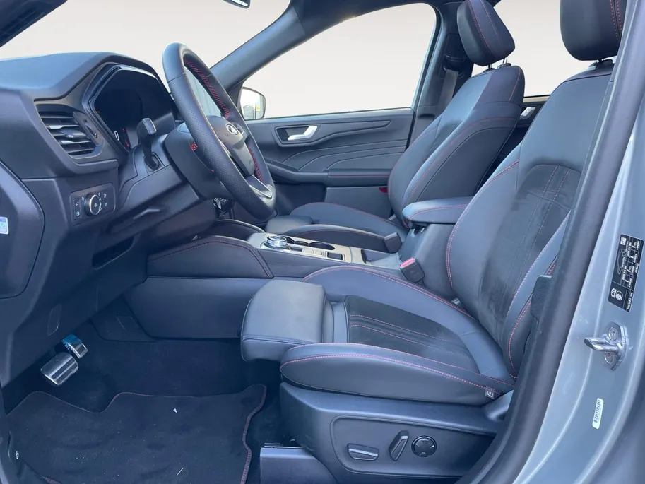Ford Kuga 2.5 PHEV ST-Line X 243pk automaat | NL auto | Winterpack | Technology pack | Kantel / schuifdak | Trekhaak | 19inch lichtmetalen velgen
