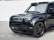 Land Rover Defender 110 2.0 P300e 110 X-Dynamic HSE