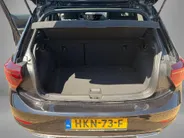 Volkswagen Polo 1.0 TSI 95pk DSG R-Line Business · Camera · Apple/Android Car Play · Navigatie · P-Sensoren · Stoelverwarming · 16'' Inch ·