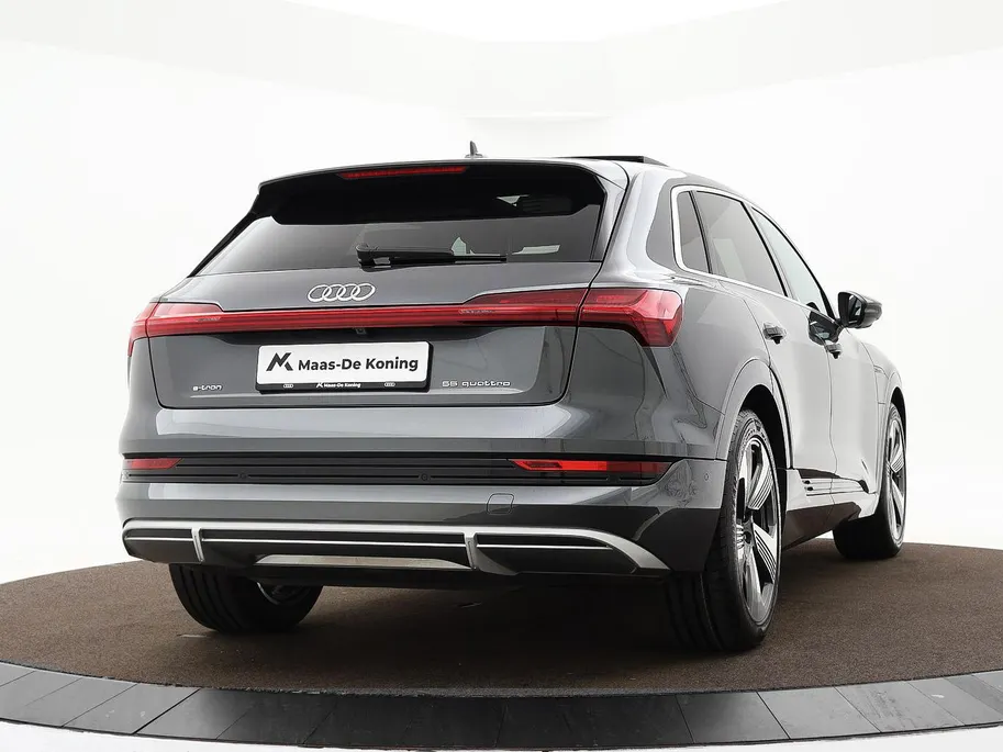 Audi e-tron 55 408pk Quattro S edition 95 kWh · SOH 97% · Panoramadak · Camera · Luchtvering · Elek. Achterklep · 20'' Inch ·