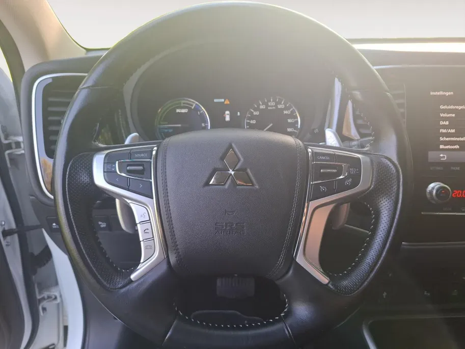 Mitsubishi Outlander 2.4 PHEV Intense | CRUISE | CLIMATE | PDC | STOELVERWARMING |