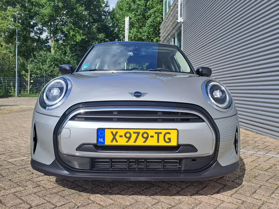MINI 5-Deurs 1.5 Cooper Camden Edition | Navi | Sensoren | Cruise | DAB | Apple Carplay/Android Auto