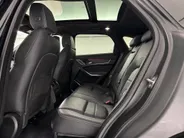 Jaguar F-PACE 2.0 P400e R-Dynamic HSE Black Pack | Panoramadak | Massagestoelen + Ventilatie | Head-Up Display