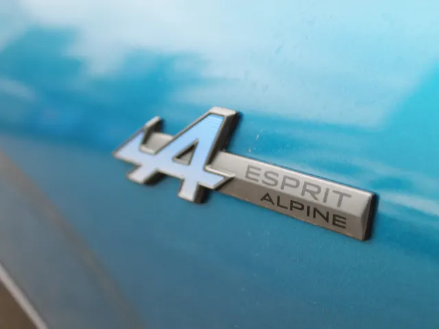 Renault Austral 1.2 E-Tech full hybride 200 PK Esprit Alpine | 4 jaar of 80000 km garantie | | Pack 360 camera | Pack Vision | Pack Ligt & Sound | 4 control |