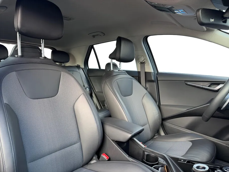 Kia Niro EV DynamicLine 64.8 kWh | Zeer nette auto | Navigatie | Apple CarPlay & Android Auto | Achteruitrijcamera | Fabrieksgarantie t/m 6-2030 |