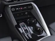 Audi Q5 2.0TFSIe-hybrid 270kW/367PK quattro S Line · Trekhaak · Leder · Camera · Apple/Android Car Play · Drive select · Garantie t/m 25-02-2028