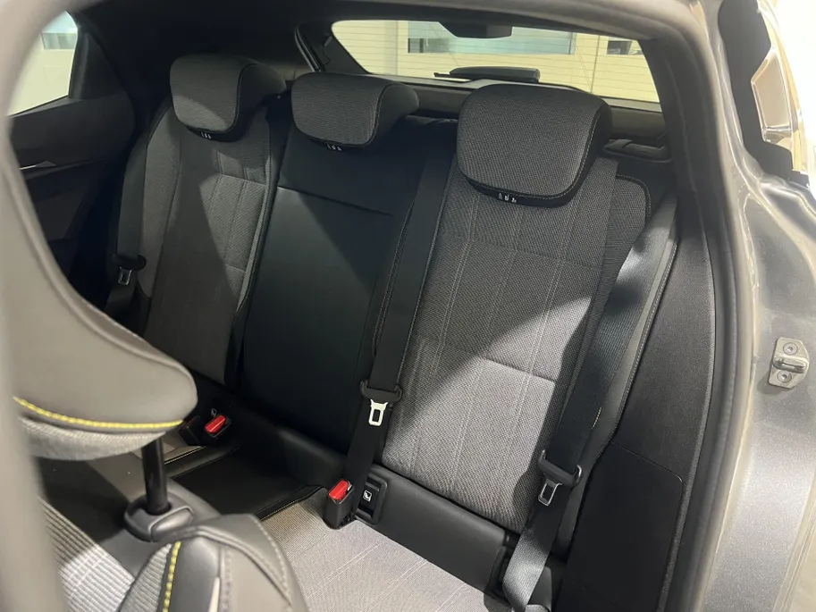 Renault Megane E-Tech 220PK EV60 Optimum Charge Techno Automaat | 360 Camera | Harman Kardon Audio | Binnenspiegel met Camera | Adaptive Cruise Control | Apple CarPlay/Android Auto | Navi | Climate Control |
