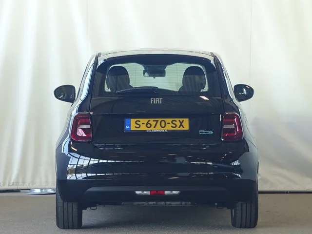 Fiat 500e Icon 42 kWh | Automaat | Apple Carplay | Android Auto