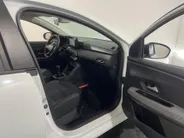 Dacia Sandero 100PK TCe ECO-G Expression | Airco | Apple CarPlay/Android Auto | Parkeersensoren | Armsteun | Cruise Control | Licht & Regen Sensor | LED Koplampen |