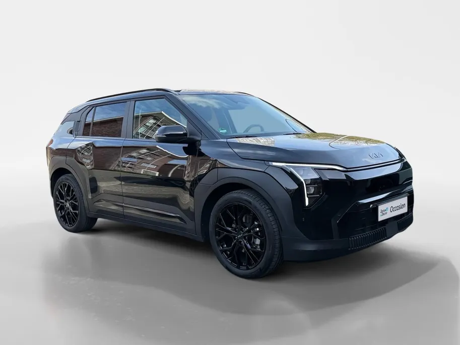 Kia EV3 Black Edition 58.3 kWh | NAVI | CAMERA | 19 INCH LMV | CLIMATE & CRUISE CONTROLE | STUUR & STOELVERWARMING | ETC..