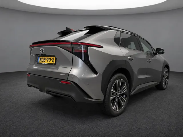 Toyota bZ4X Premium 4WD 71 kWh | Panoramadak | JBL