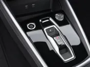 Audi A3 Sportback 40 TFSI e S edition 204 PK · Assistentiepakket rijden en parkeren plus · Optiekpakket zwart plus · Lichtpakket plus ambient light · MEGA Sale