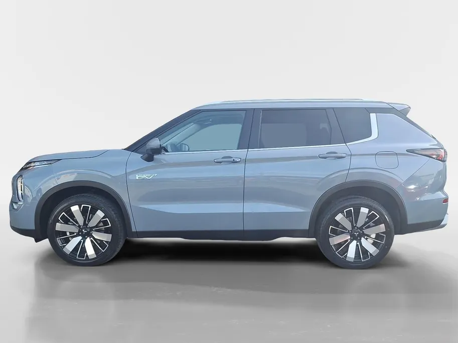 Mitsubishi Outlander 2.4 PHEV First Edition | 6000 EURO KORTING | NU DIRECT LEVEBAAR | 8 JAAR GARANTIE |