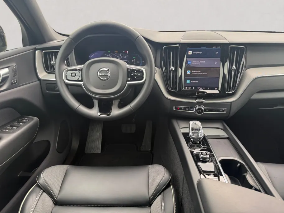 Volvo XC60 2.0 T8 AWD+ Black Edition | panoramadak | Harmann Kardan