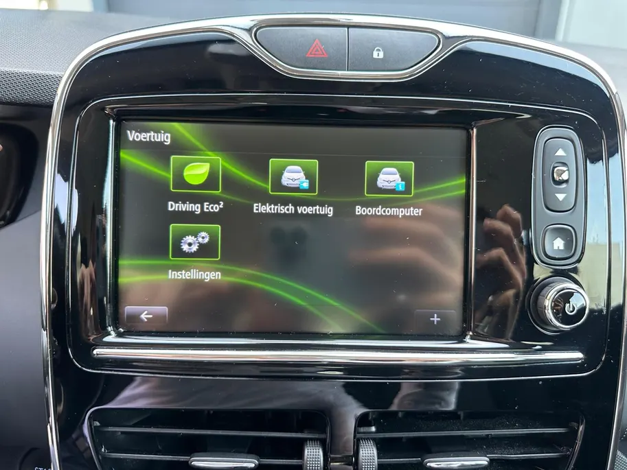 Renault ZOE R110 Limited 41 kWh | Koop Accu | SOH 92.2% | Parkeersensoren | Cruise & Climate Control | Stoelverwarming | Bluetooth | Navigatie | 12 Maanden BOVAG Garantie