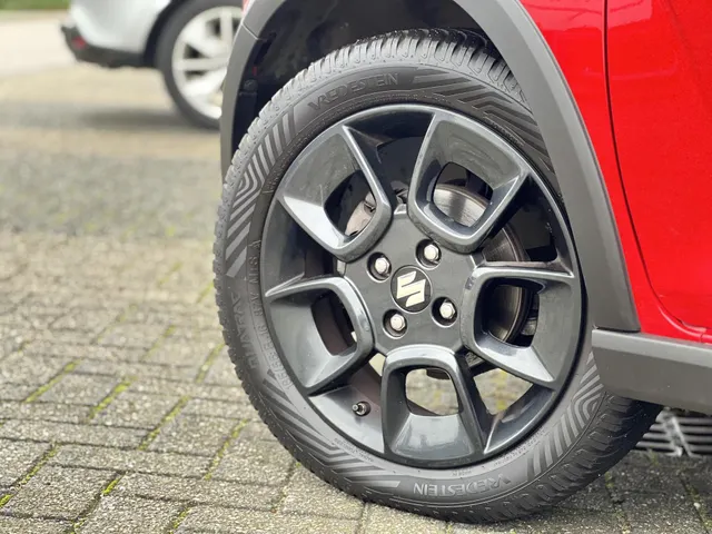 Suzuki Ignis 1.2 Smart Hybrid Select Automaat | Trekhaak | All Season Banden | Airco | 16' LM Velgen | Apple Carplay & Android Auto
