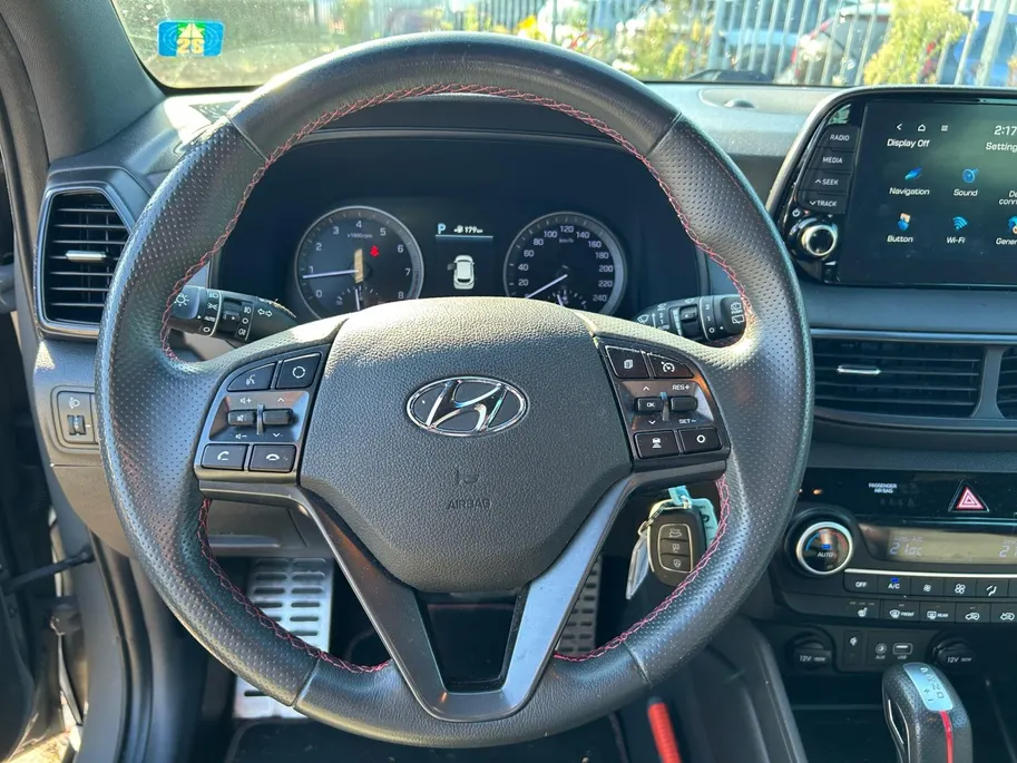 Hyundai Tucson 1.6 T-GDI N-Line AUTOMAAT, Super nette gave uitvoering, Zeer veel opties! NU RIJKLAARPRIJS incl. 1 JAAR GARANTIE!! Premiumpakket GRATIS!