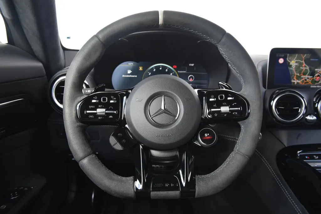 Mercedes-Benz AMG GT R Pro 1/ 750