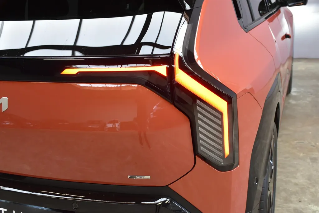 Kia EV3 81,4 kWh 204pk GT-PlusLine NIEUW