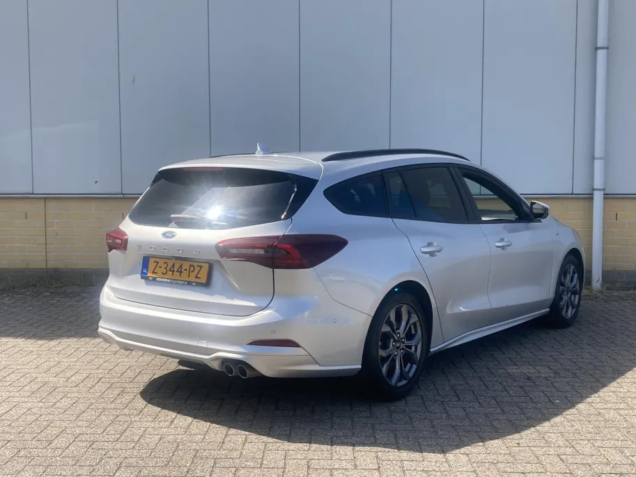 Ford Focus 1.0 EcoBoost Hybrid 125 pk ST Line Wagon Navigatie groot scherm - Apple Carplay/ Android Auto - Winter Pack - Driver Assistance Pack