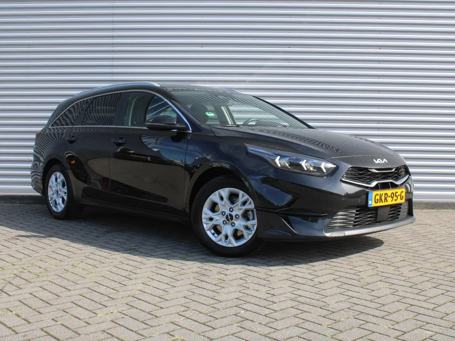Kia Ceed Sportswagon 1.0 T-GDi DynamicPlusLine | Stoel- & stuurverwarming | Camera | Clima | Cruise | LED | Navi | Elek. achterklep | 16' LM |