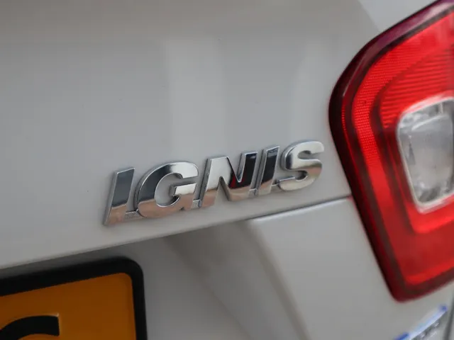 Suzuki Ignis 1.2 Hybrid Select Carplay | Bi-tone