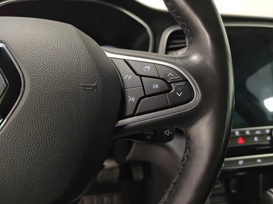 Renault Mégane Estate 1.3 TCe 140 Techno AUTOMAAT NAVI STOELVERWARMING AIRCO CAMERA CRUISE CONTROLE APPLE CARPLAY ANDROID AUTO TREKHAAK (TREKGEWICHT 1750KG) ZEER MOOIE AUTO
