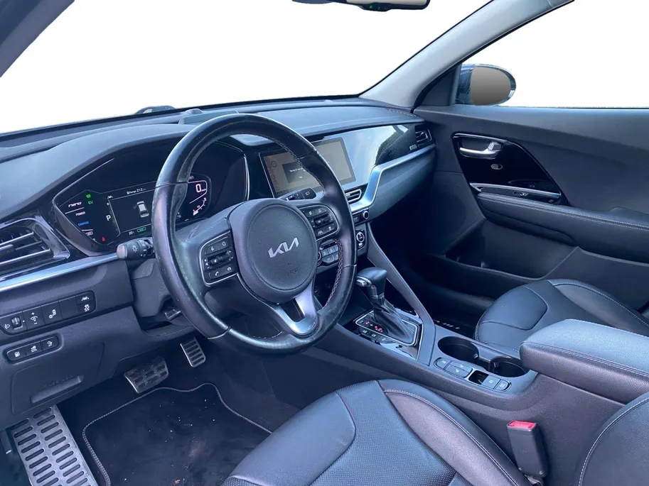 Kia Niro 1.6 GDi PHEV DynamicPlusLine | Climate control | Leder | Stoel,- en stuurverwarming | Keyless | Navigatie | Dodehoek detectie | 16 inch LM-velgen | Parkeercamera |