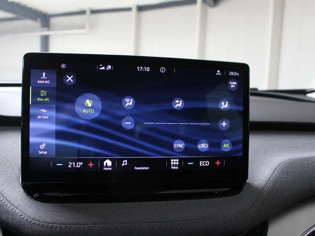 Škoda Enyaq iV 60 Navigatie | Parkeercamera | Climate Control | Cruise Control | 92% SoH